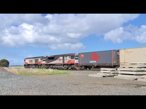 7AM9 SCT Mixed Freight Train: Steel, Boxcars & Containers (8/10/2022) - PoathTV Australian Railways