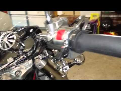 Kuryakyn throttle assist on a Vulcan 900