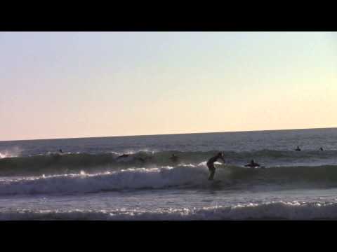 Curvas izquierdas en las divertidas olas de Seaford