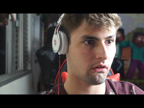 REAGINDO AOS IDOSOS VENDO MEUS VÍDEOS DE AMOEBA !!