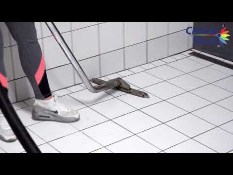 Chrisal-Nord OÜ duširuumi põranda süvapuhastus.