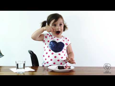Kinder probieren Paleo Treats - Paleo Convention Video 3
