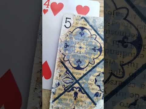 Naipe alterado con servilleta y papel de libro #mixmediartscrap #naipes #naipe #naipealterado #carta