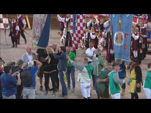 Giostra dell'Orso, vittoria al Cervo Bianco