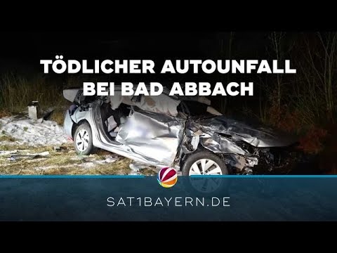 Tödlicher Unfall auf A93 bei Bad Abbach: 20-jähriger Beifahrer stirbt