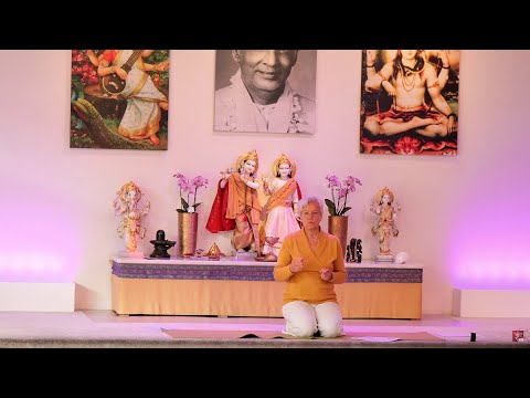 Yogastunde "Yogatherapie für einen guten Schlaf" mit Premajyoti - Yoga Vidya Live - 09:15 Uhr 16.03.