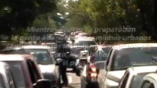 preview picture of video 'Desquiciamiento vial en la primer cabalgata de Comala'