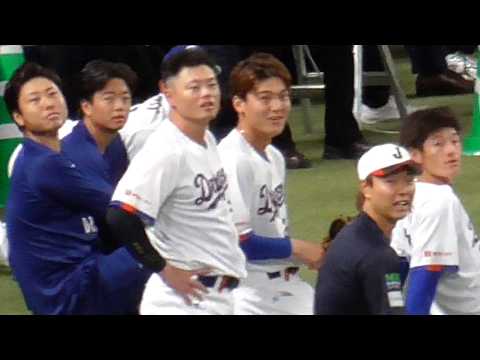 実は髙橋宏斗もドラゴンズの選手と一緒に大谷翔平たちの打撃練習を見学していた！　侍ジャパンVS中日ドラゴンズ　2026/02/28