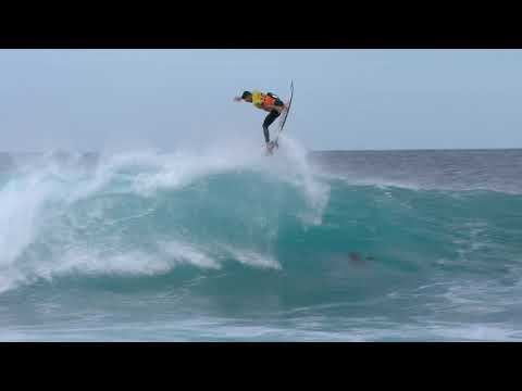 Bourez Barrel 9.63 points ride vs Medina air Game wave 9.33 points ride at CT Rottnen Island 2021