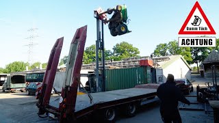 Rasenmäher fällt vom Stapler | Dumm Tüch