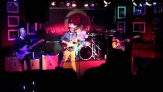 Eric Lindell "Love is A Beautiful Thing" The Funky Biscuit, 11-25-2015