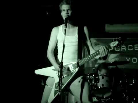 Porcelain Youth - Blacktop (Bluemoon Lounge - August 6th, 2009)