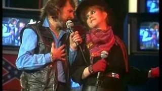 Matchbox & Kirsty MacColl - I want out 1983