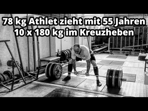 78 kg Athlet hebt mit 55 Jahren 180 kg 10 mal im Kreuzheben