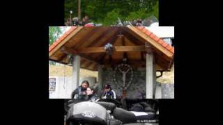 preview picture of video 'BEDEKOVČINA, CRKVA SV. BARBARE, blagoslov motora - blessing of the bikes by reverend PEPEK'