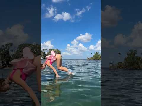 #lake #beach #swimming #gopro #water #helpmemakethismakesense #funny #mermaidpool