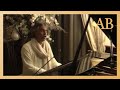 Andrea Bocelli - Tu Scendi Dalle Stelle 