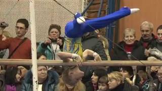 У залі гімнастики спорткомплексу імені Юрія Пояркова відбувся юнацький обласний турнір