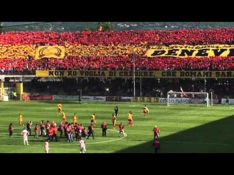 Benevento Lecce 30/04/2016 coreografia curva sud