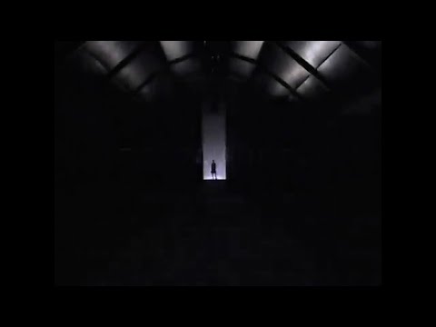 Alberta Ferretti fall-winter 2004-2005 OFFICIAL AND ORIGINAL VIDEO