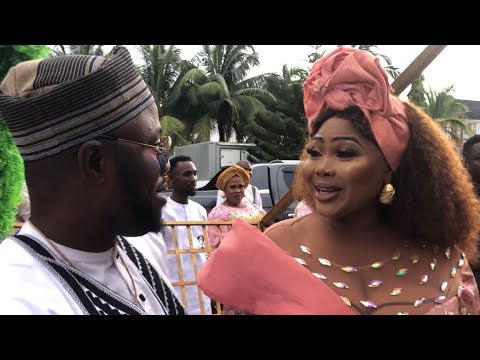 Actress Wunmi Ajiboye, other actors storm Luyek wedding party in beautifully made attire.