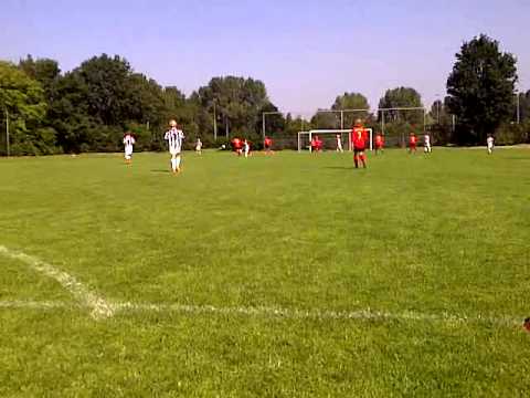 Roda 46 E1 - Nieuwland E1, hoofdklasse (9x9) 8-9-2012 5e doelpunt