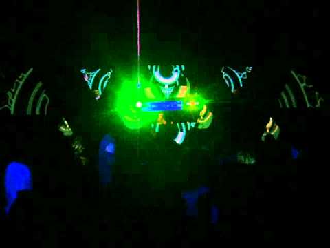 video mapping - Looney Moon deco @ Hippies (Goa 2012)