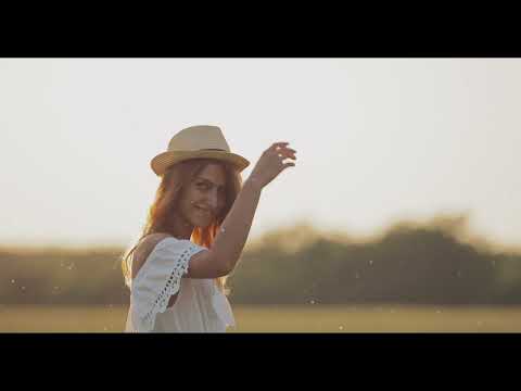 VEN A HACER EL AMOR CONMIGO - Erick Escobar & Nayo Quintero (Video Letra)