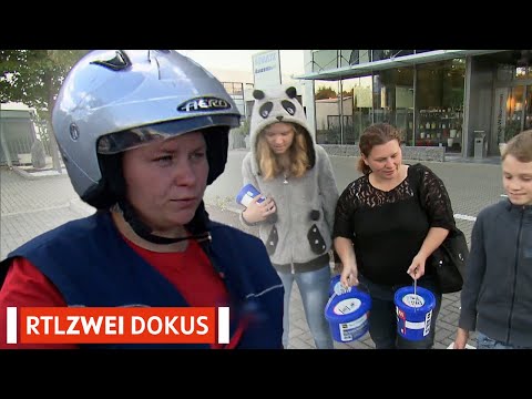Between job and family: Irina's fight against poverty 😓 | Poor Germany | RTLZWEI Documentaries #V003