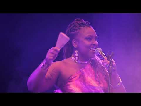 Show Luana Bayô e Roberta Oliveira com Samba de Dandara