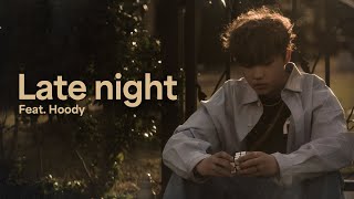 Kadr z teledysku Late night tekst piosenki PARK HYEON JIN