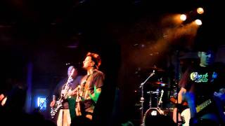 Bowling For Soup - My Hometown (live @ Moscow)