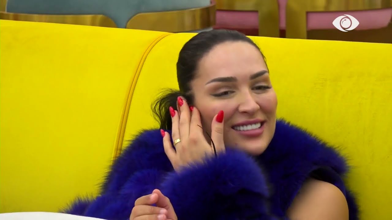 Erjola-Gazit: Unë gjithë komplekse dhe kërkova të laja vetëm dhëmbët, këto bëjnë...