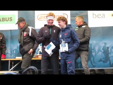 Kevin Kamenschak im "Lauf der Asse" & Siegerehrung beim 43. Silvesterlauf Peuerbach (31. 12. 2025)