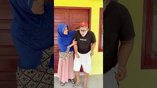 Download lagu Ketika Nggak Sengaja Nelan Permen Karet mp3