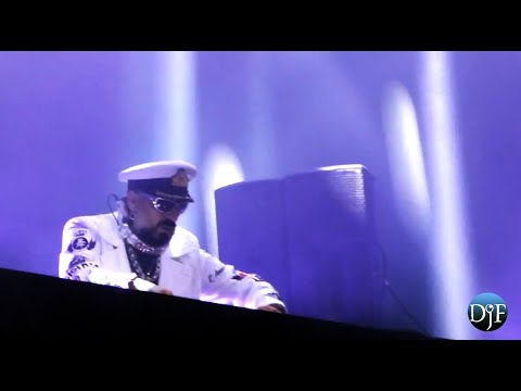 GIGI D'AGOSTINO - THE RIDDLE (PUT YOUR HANDS UP) LIVE @ PELÍCANO - A CORUÑA (05-12-2019)