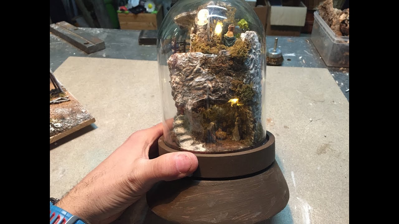 come costruire un presepe in campana di vetro che gira a 360º