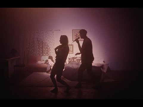 Les Louanges - La nuit est une panthère (Official Music Video)