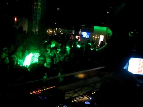 Yeah Yeah Yeahs, A-Trak, Fake Blood, Basement Jaxx, Laidback Luke