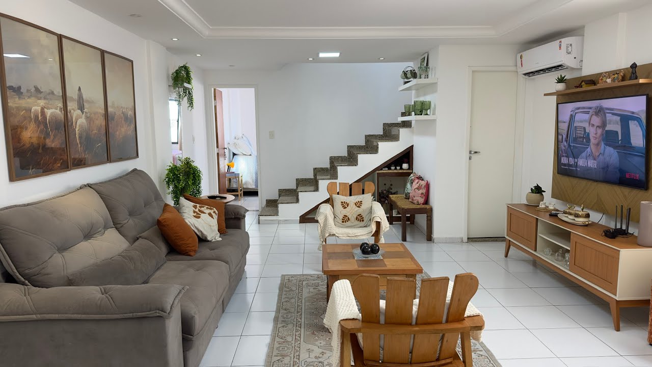 Cobertura mobiliada na Praia do Morro duplex com 3 suítes e 2 vagas de garagem