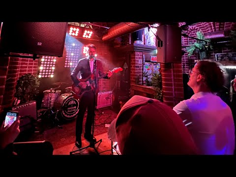 Mike Viola & Band ~ Freundlich + Kompetent, Hamburg 22.02.2023