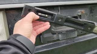 Unlock the door of 2006 -2009 Range Rover L322 with a dead battery. key won