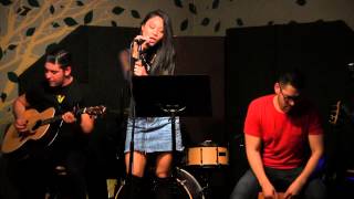 Maharasyi Hansa - I Need Your Love (Cover)