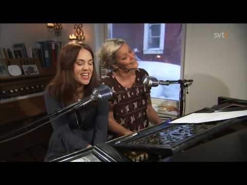 Marit Bergman & Tina Ahlin - Dream With Me Tonight (Live Go'Kväll 2010)