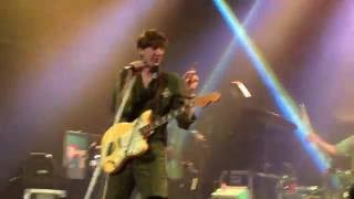 Deerhunter &amp; Fan (Jyles) Sing &#39;Back to the Middle&#39; 2016 Live at WOMH in Houston, TX
