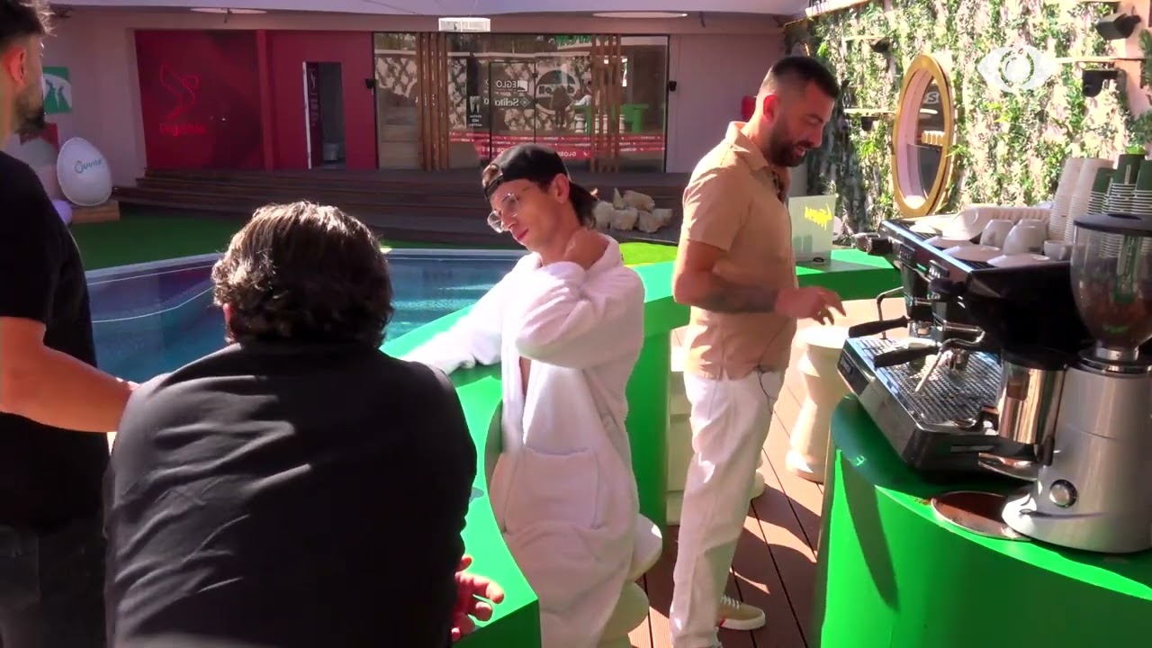 “Gruaja ime me kancer, ti ma përmend”/ Vijon debati mes Kelly-t dhe Vserlos: Në vend të...