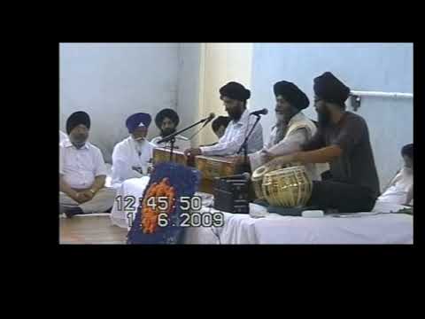 Giani Harbans Singh - ਸਜਣ ਮੇਰੇ ਰੰਗੁਲੇ ਜਾਇ ਸੁਤੇ ਜੀਰਾਣਿ Sajjan Mere Rangle (Shabad Kirtan)