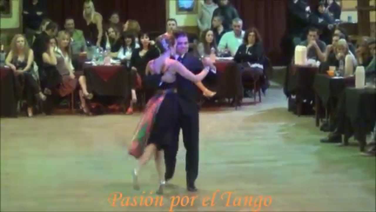 FERNANDA GROSSO y ALEJANDRO FERREYRA Bailando el Vals MI ROMANCE en YIRA YIRA MILONGA