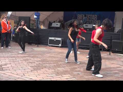 Presentación de danza urbana. Politécnico Grancolombiano.