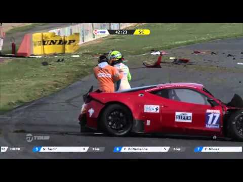 Sacha Bottemanne Unfall GT Tour 2016 Nogaro France